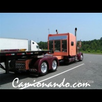 Peterbilt 379 Peach 2.jpg