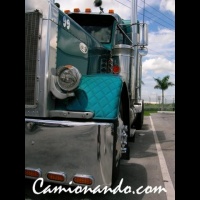 Peterbilt 379 resien comprado.jpg