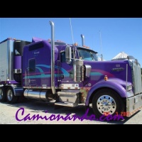 Kenworth W900L.jpg