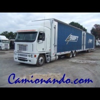 Freightliner Argosy Portacoche.jpg
